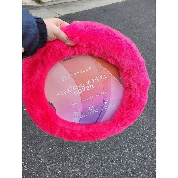 Nwt Pink furry steering wheel cover - Picture 1 of 1